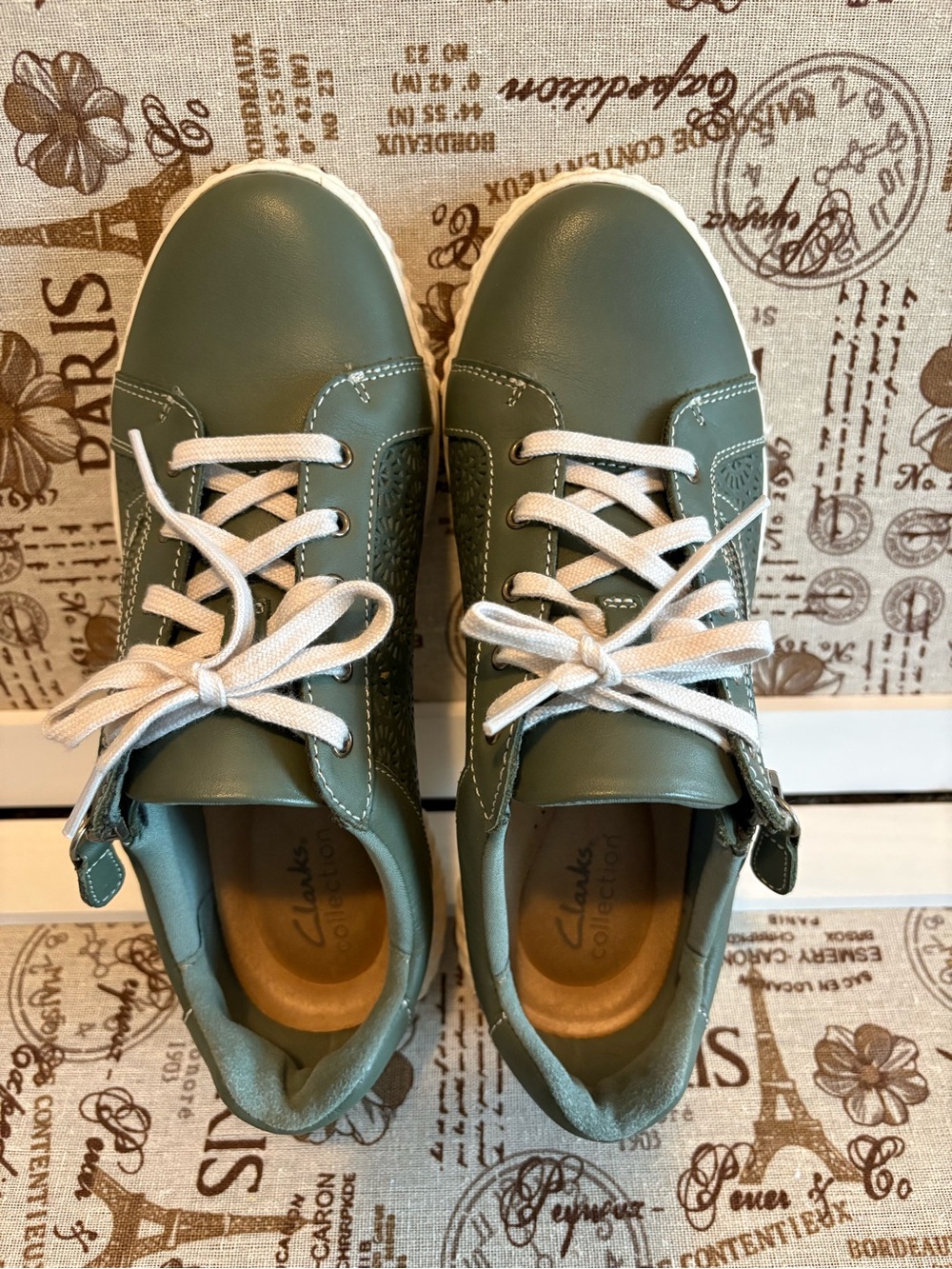 Clarks Women’s Olive Green Lace-Up Sneakers with White Laces